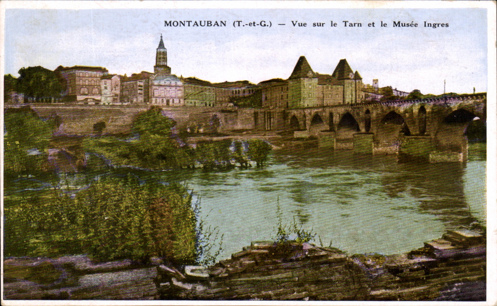 CPA Montauban Vue sur le Tarn et le Musee Ingres