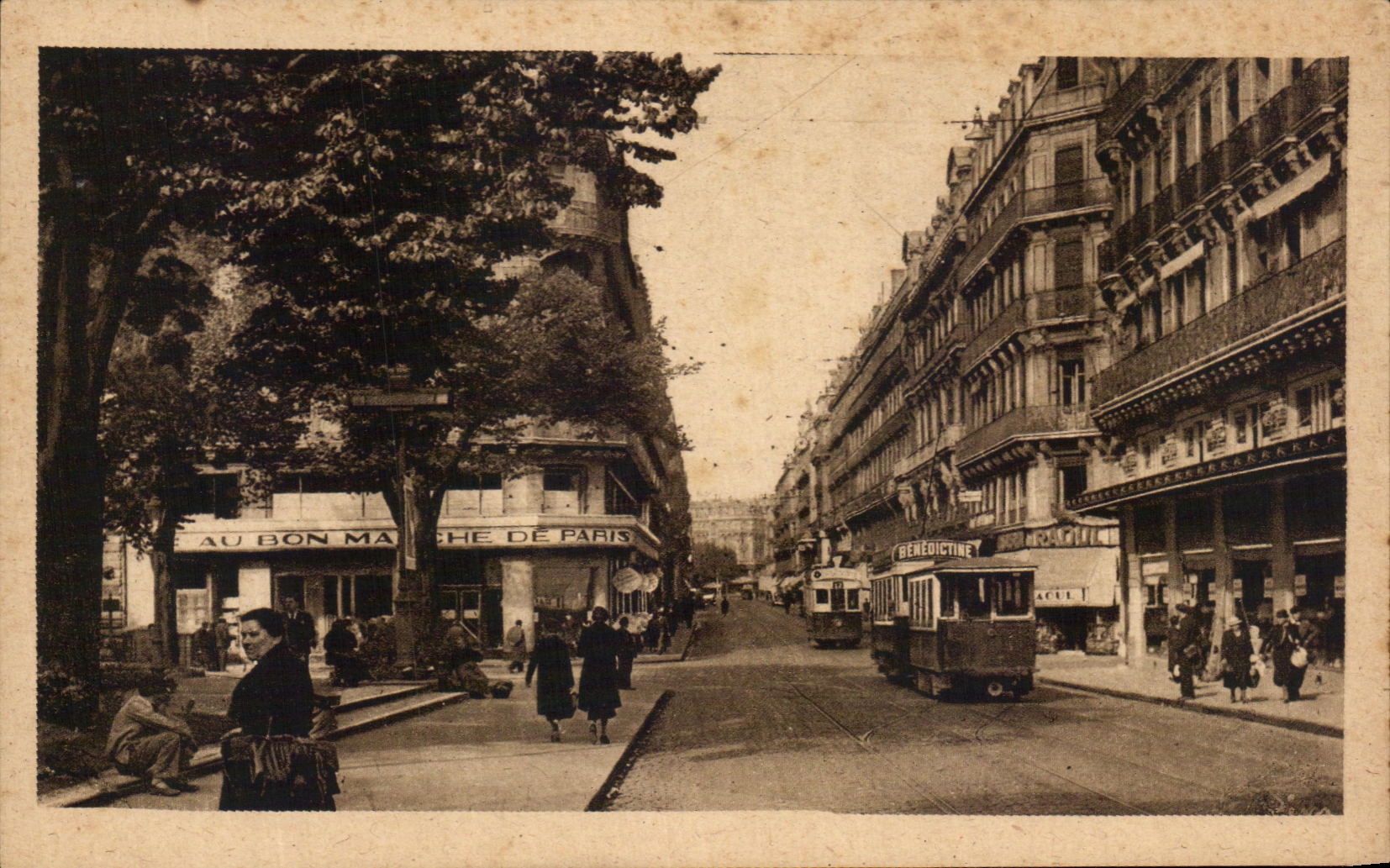 CPA Toulouse Rue Alsace Au Bon Marche de Paris