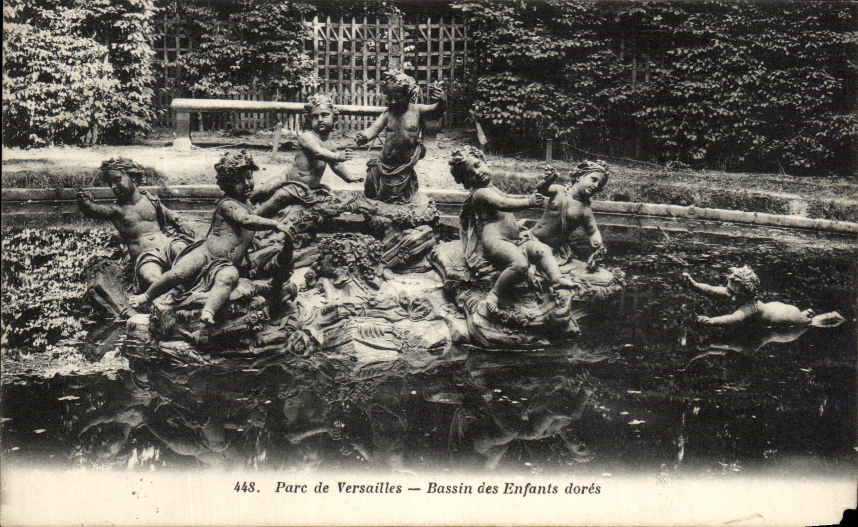 CPA Parc de Versailles Bassin des Enfants dores