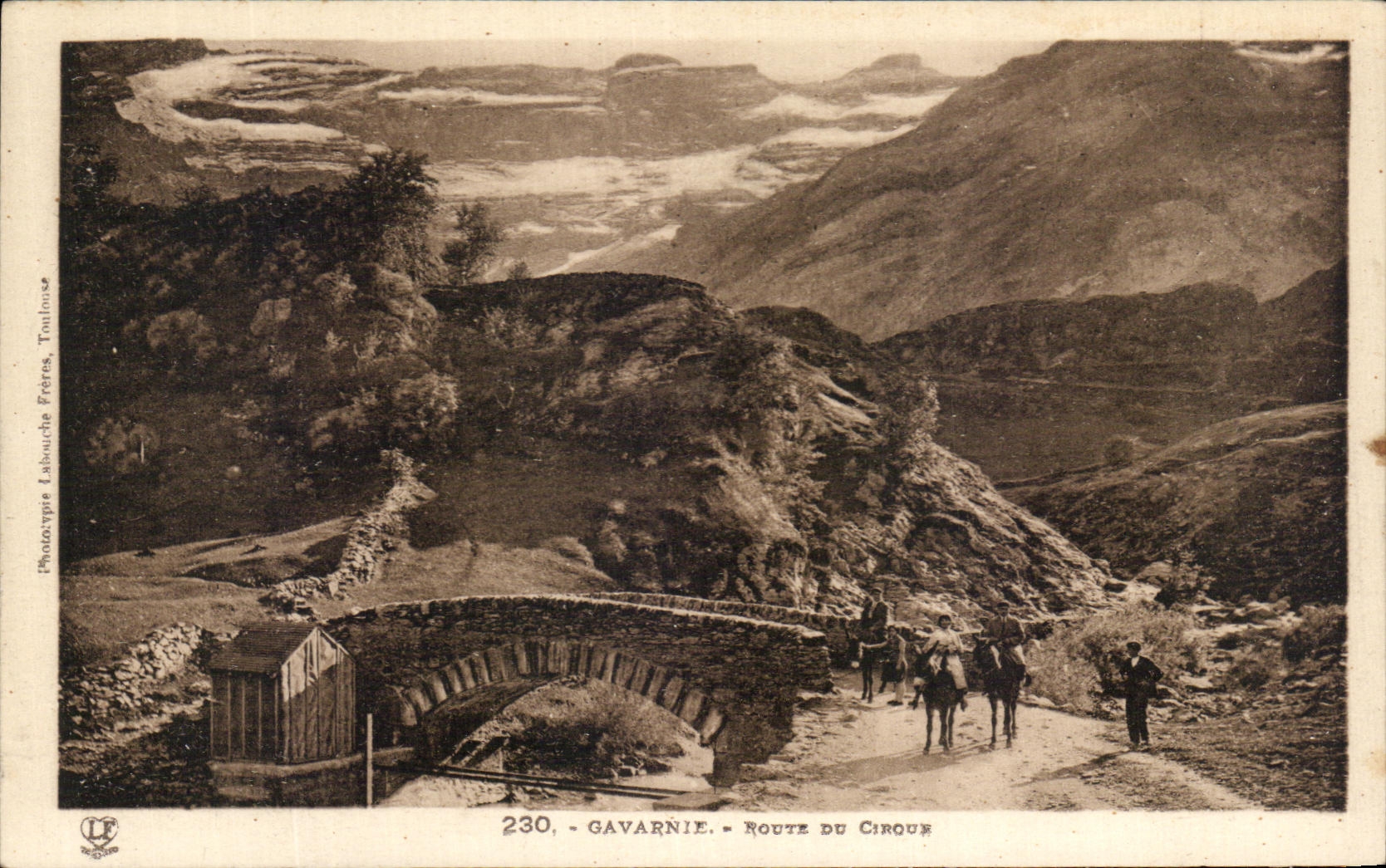 CPA Gavarnie Road of the Circus