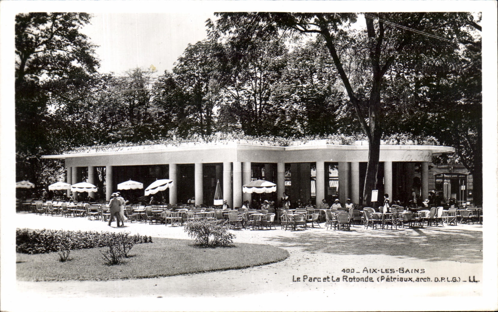 CPA Aix Les Bais Le Parc et la Rotonde 