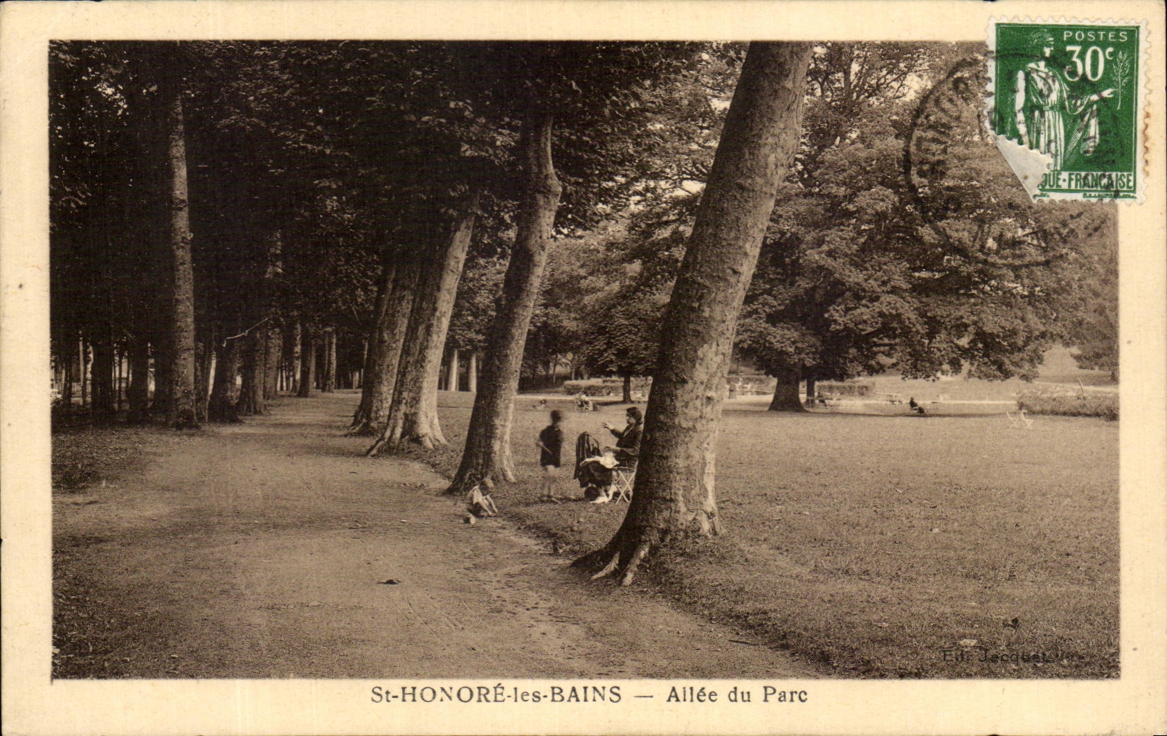 CPA St Honors Les Bains Allee With the Park