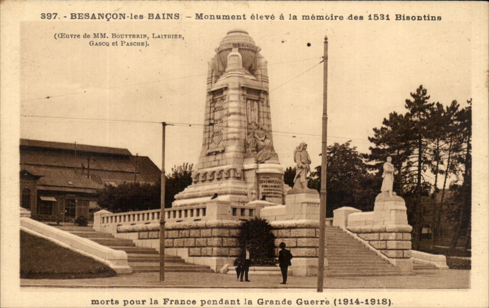CPA Besancon Les Bains Monument eleve a la momoire des 1531 Bisontins morts pour la France pendant la grande guerre