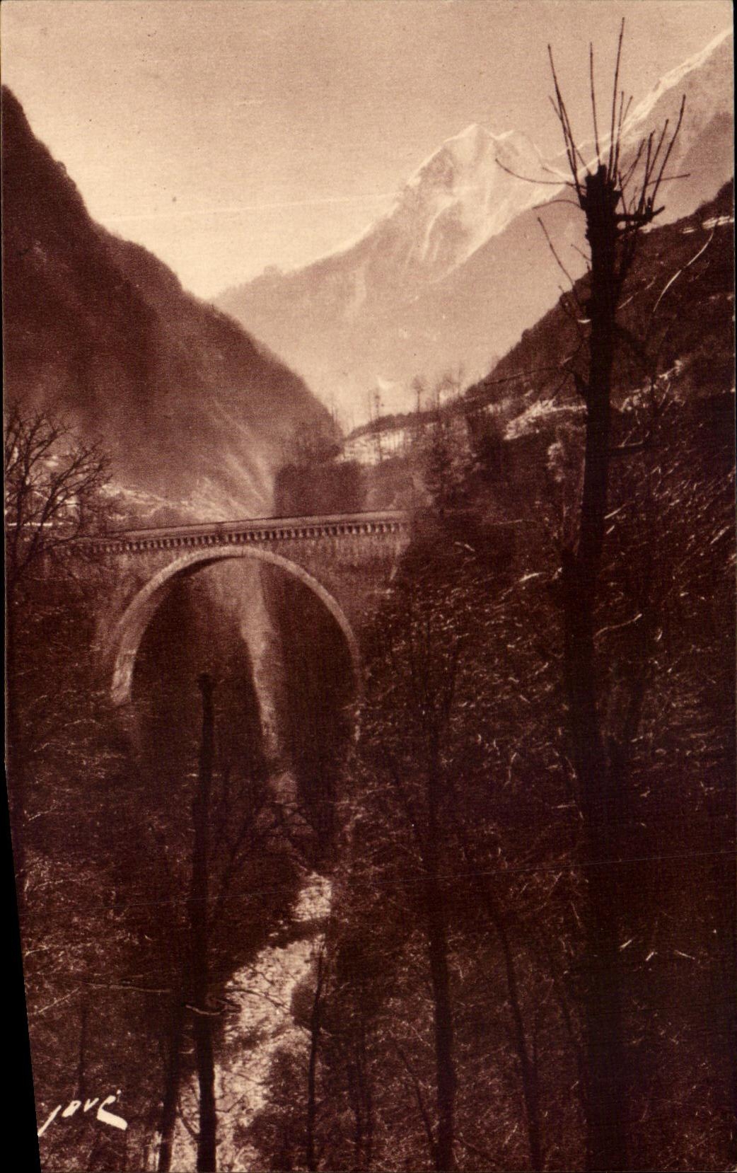 CPA Luz St Savueur the Napoleon Bridge