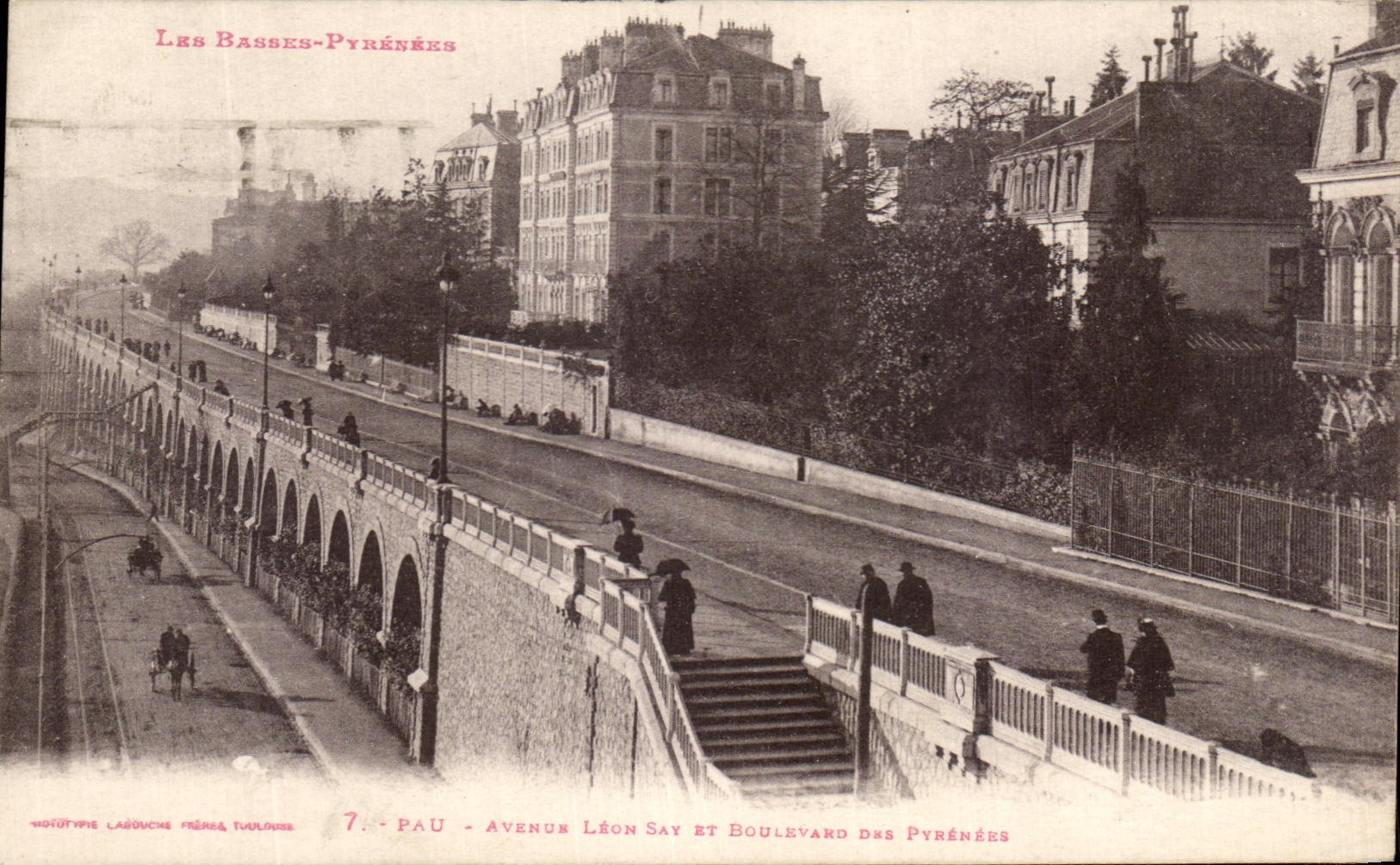CPA Low Pyrenes Pau Avenue Leon Say and boulevard of the Pyrenees