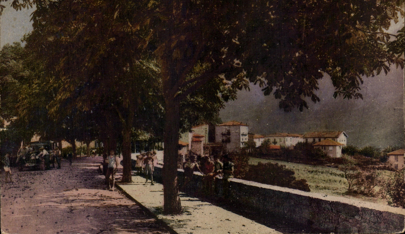 CPA Villars On VAr Under the Chestnut trees Children