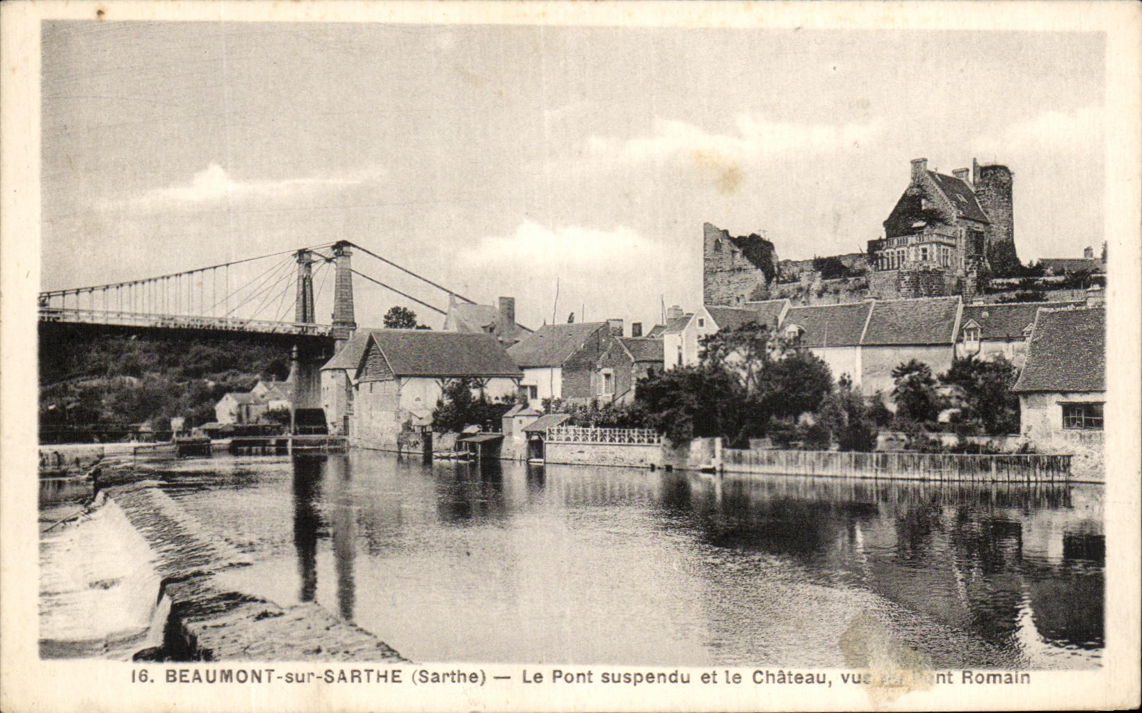 CPA Beaumont on the Sarthe the Suspended bridge and Chateu seen Romain
