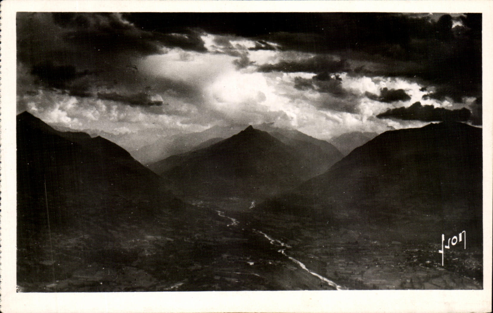 CPA Lourdes Pibeste De Lourdes Effects Light On the Mountains