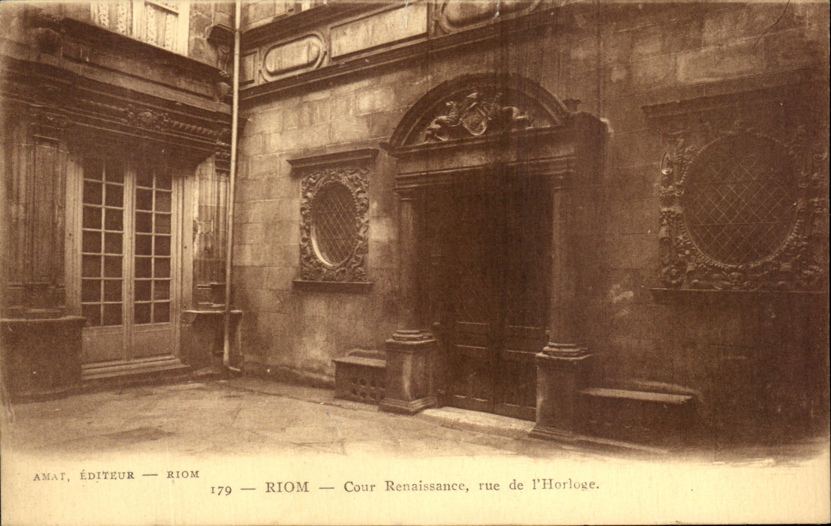 Calle del renacimiento de la corte de CPA Riom del reloj