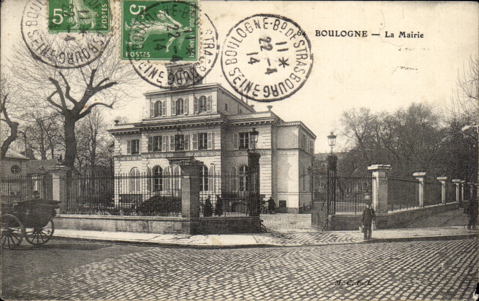 VINTAGE POSTCARD Boulogne the Town hall