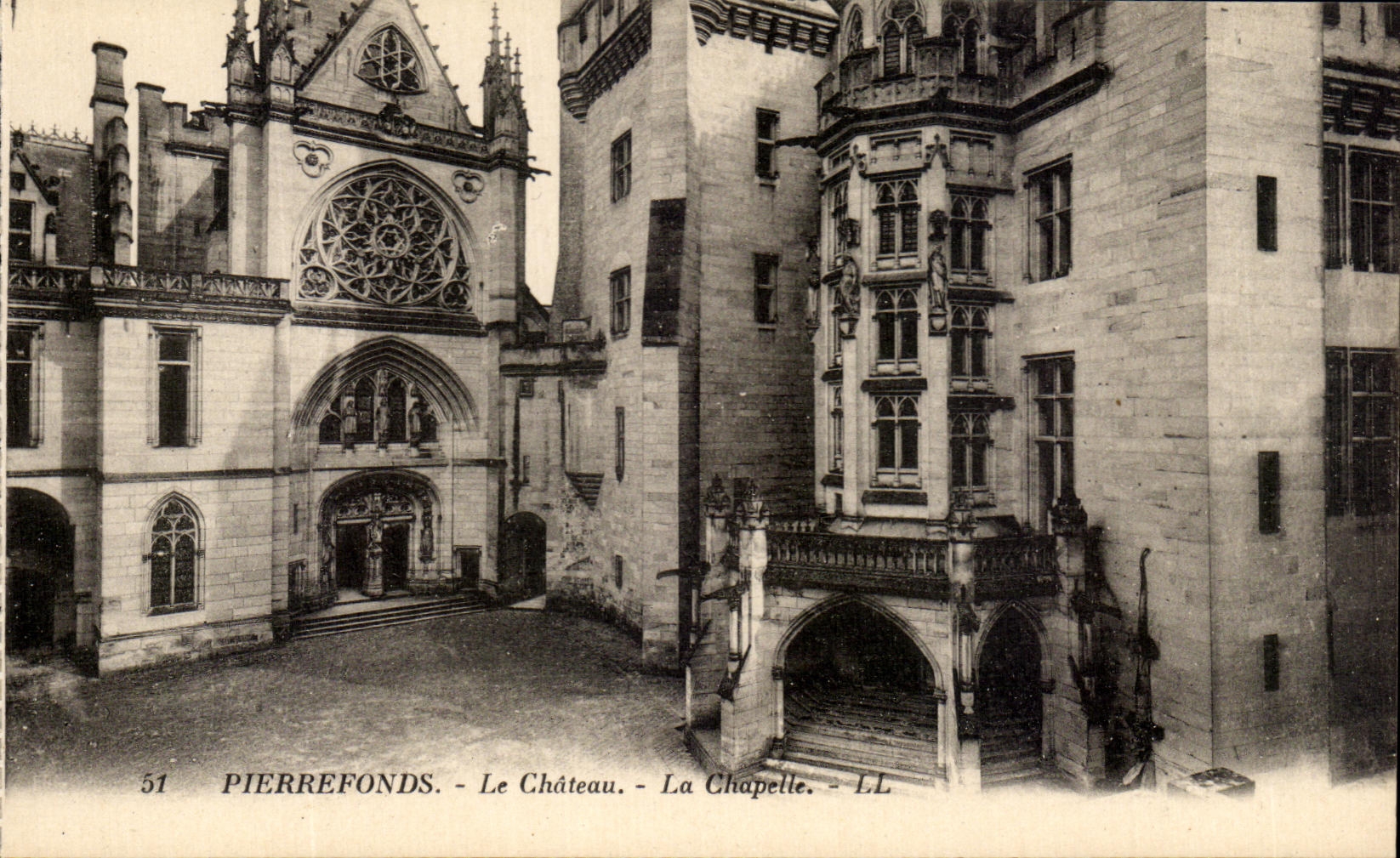 CPA Pierrefond Le Chateau La Chapelle