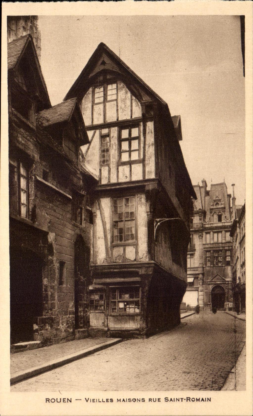 VINTAGE POSTCARD Rouen Old women Houses Street Romain Saint