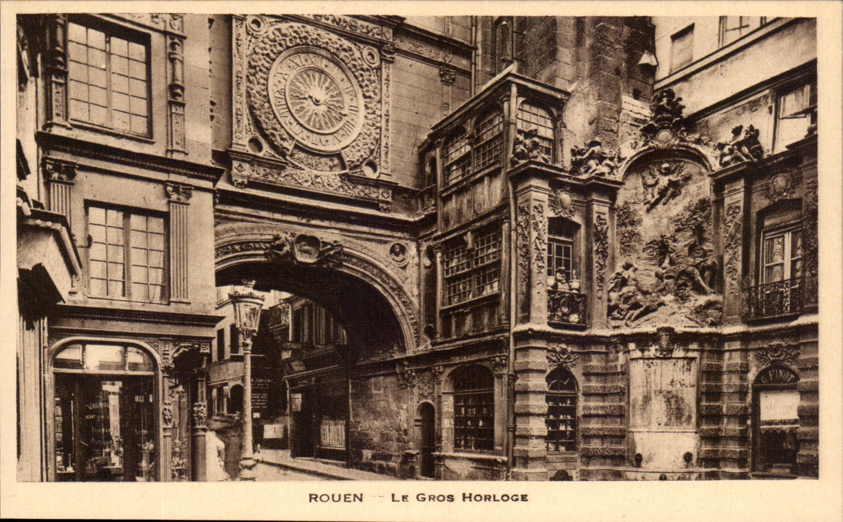 VINTAGE POSTCARD Rouen the Gros Horloge