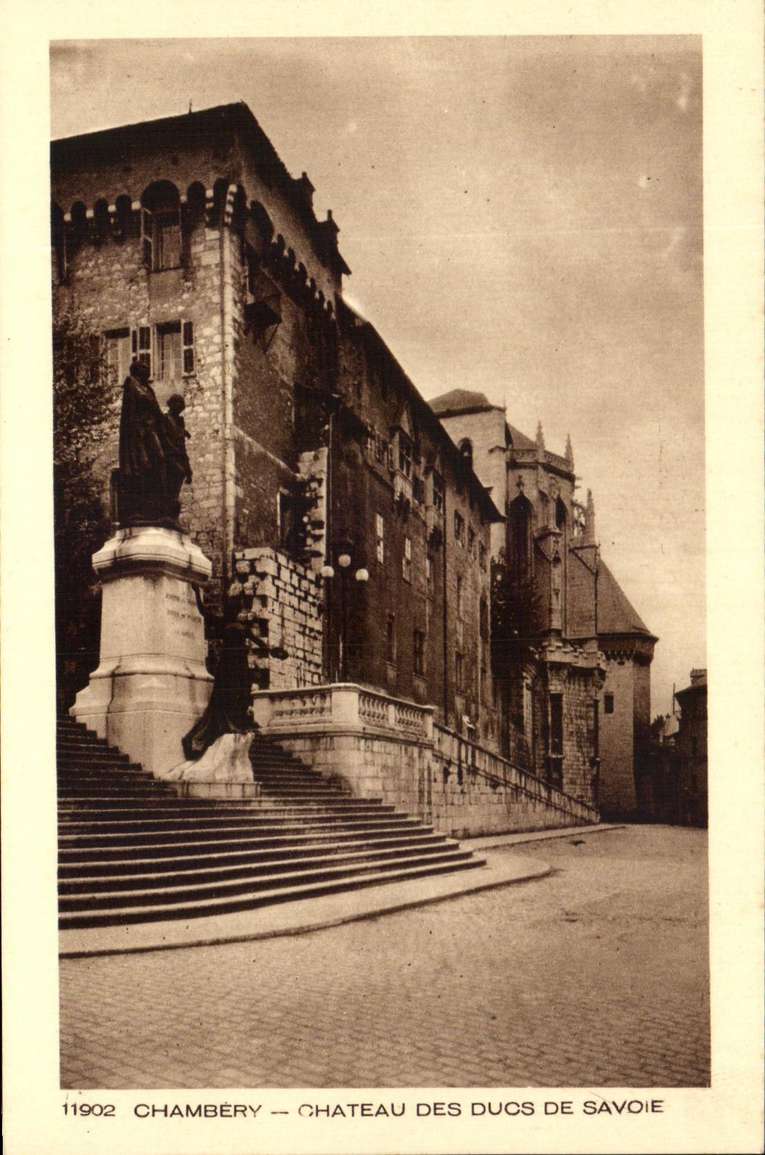 CPA Chambery Chateau Des Duos De Savoie