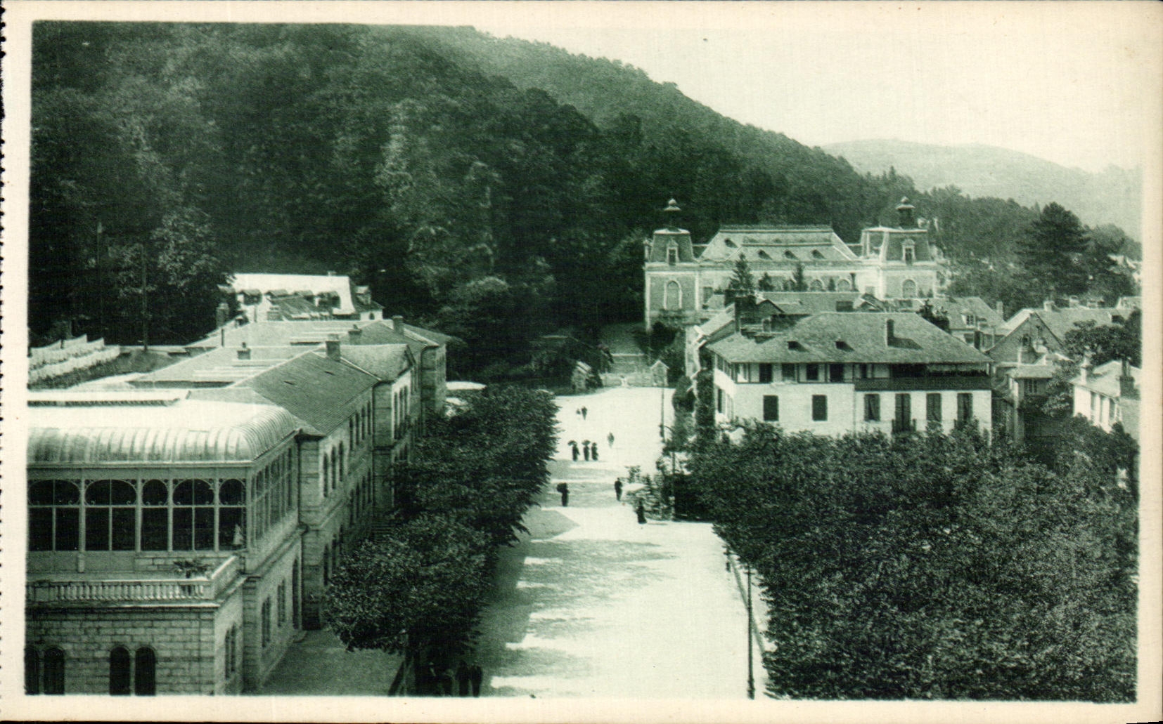 VINTAGE POSTCARD Beautiful Landscapes of France the Pyrenees Bagneres de Bigorre