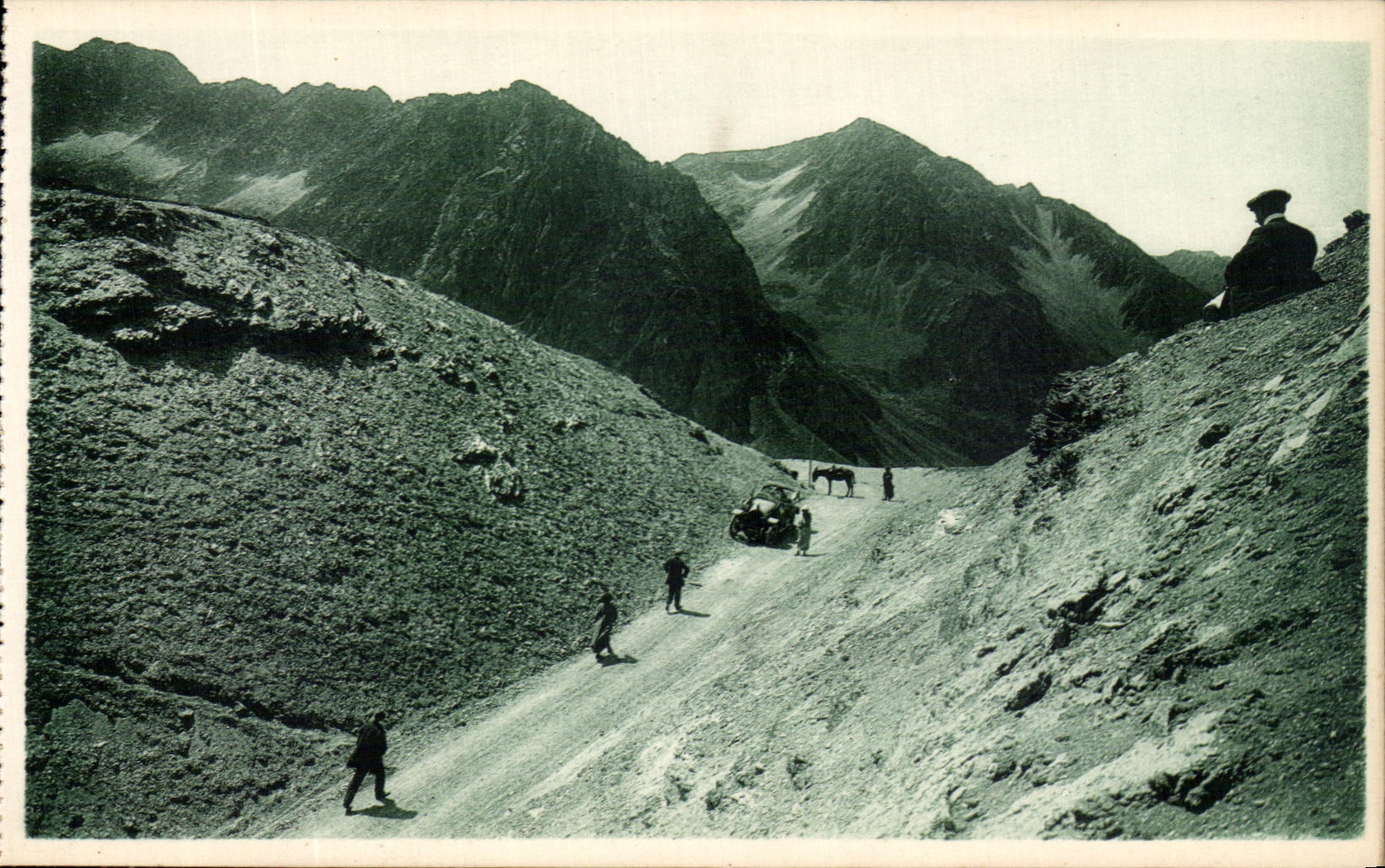 CPA Les Beaux Paysages de France Les Pyrenees Col du Tourmalet Passage du Col