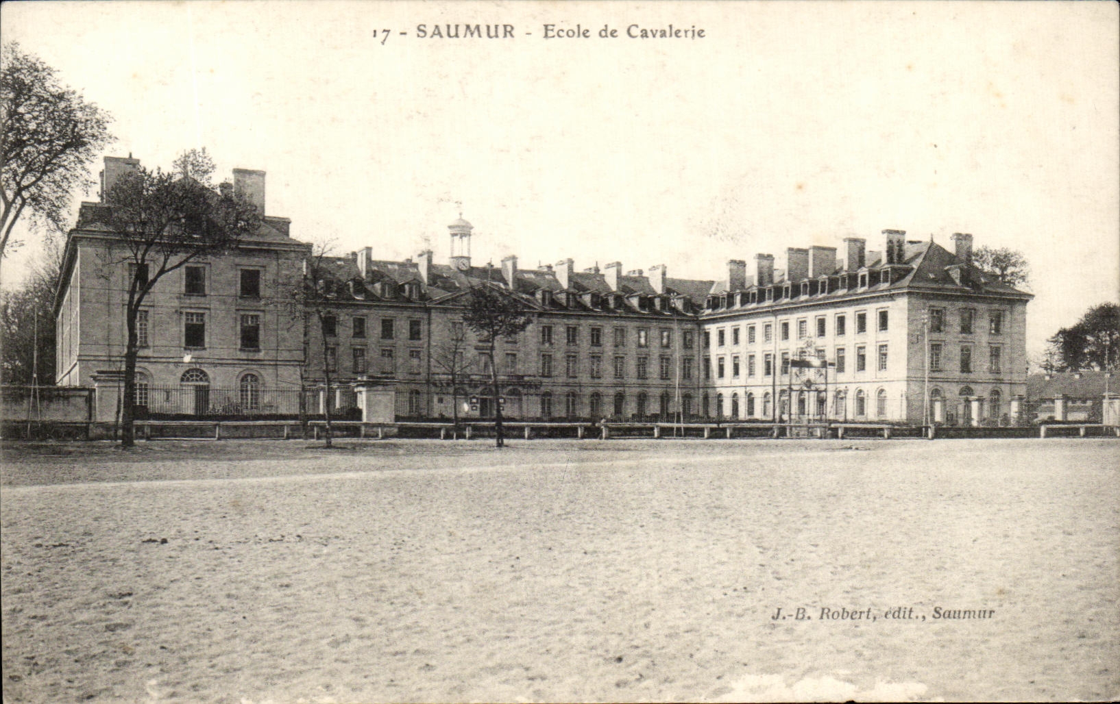 CPA Saumur Ecole de Cavalerie Cheval militaria
