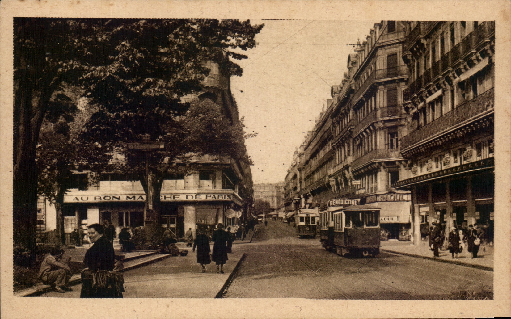 CPA Toulouse Rue Alsace Tramway Au bon Marche de paris