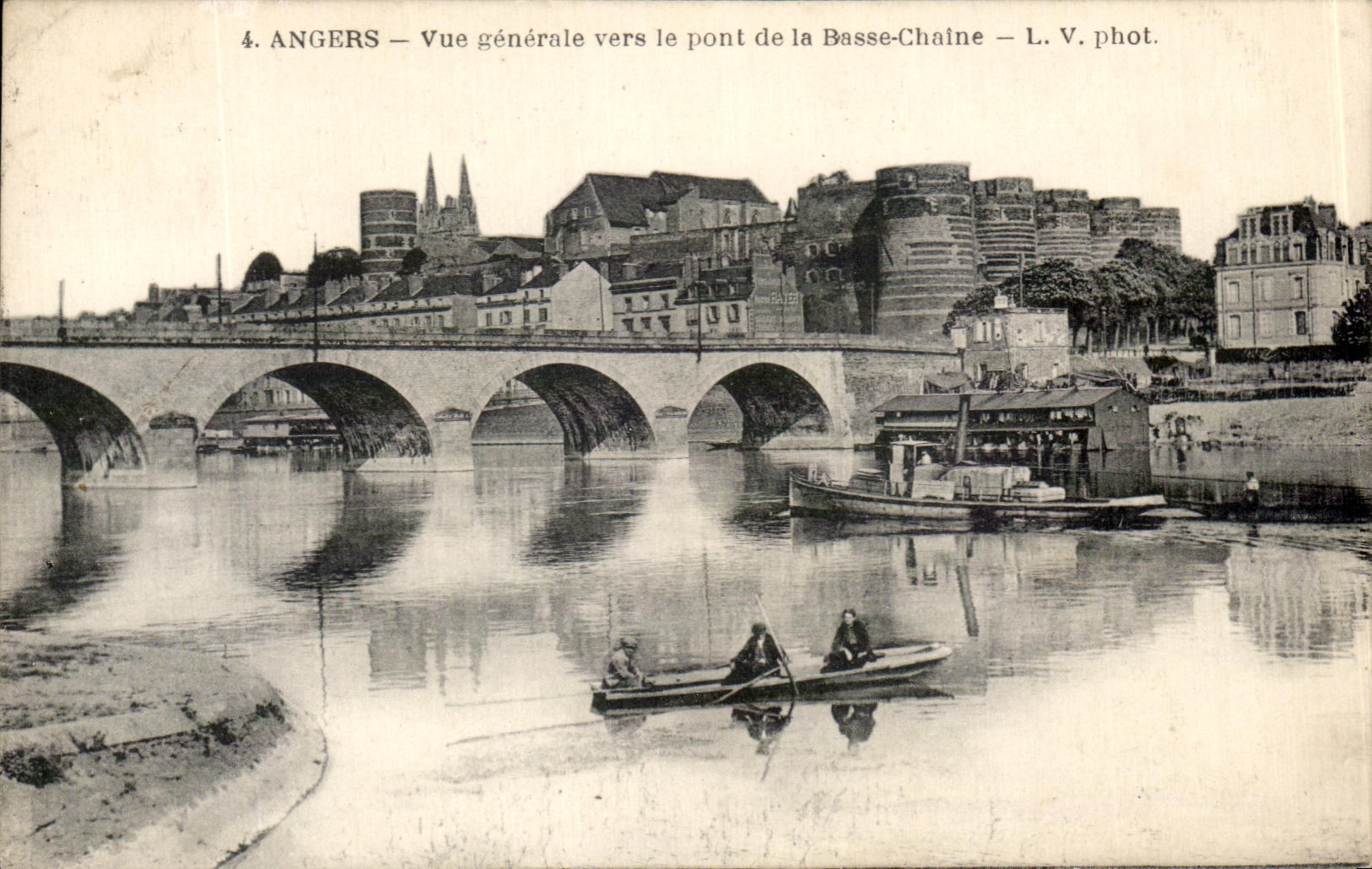 VINTAGE POSTCARD Angers View Towards the bridge Of the Low Chain Boats