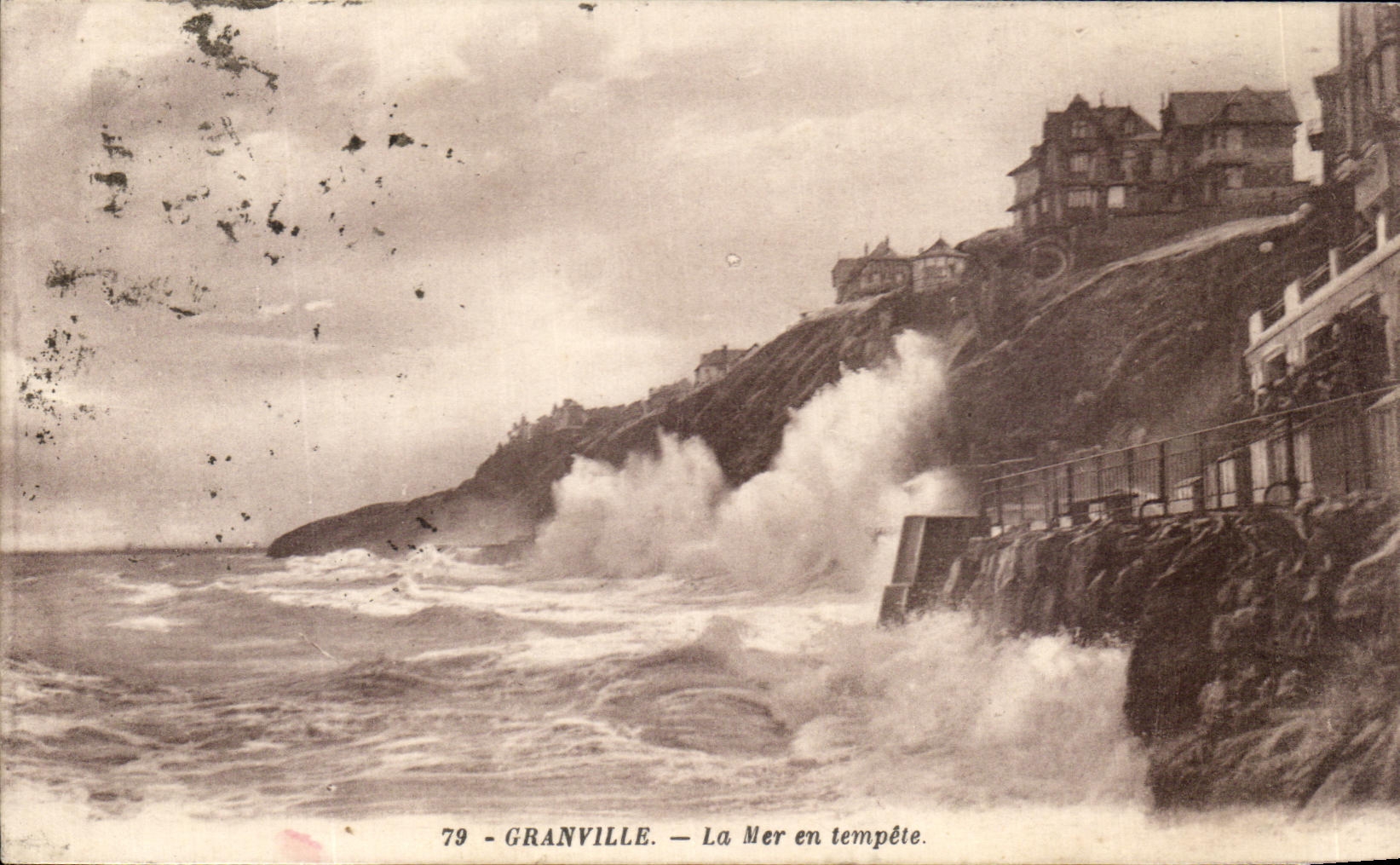 CPA Granville La Mer en Tempete 
