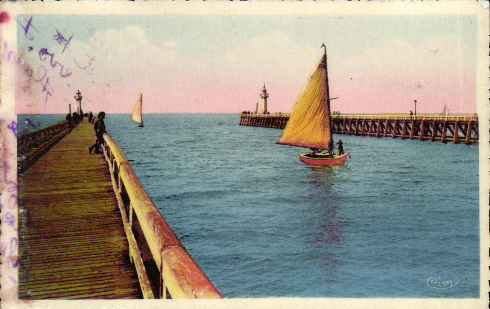 VINTAGE POSTCARD Trouville Queen of the Beaches Boat
