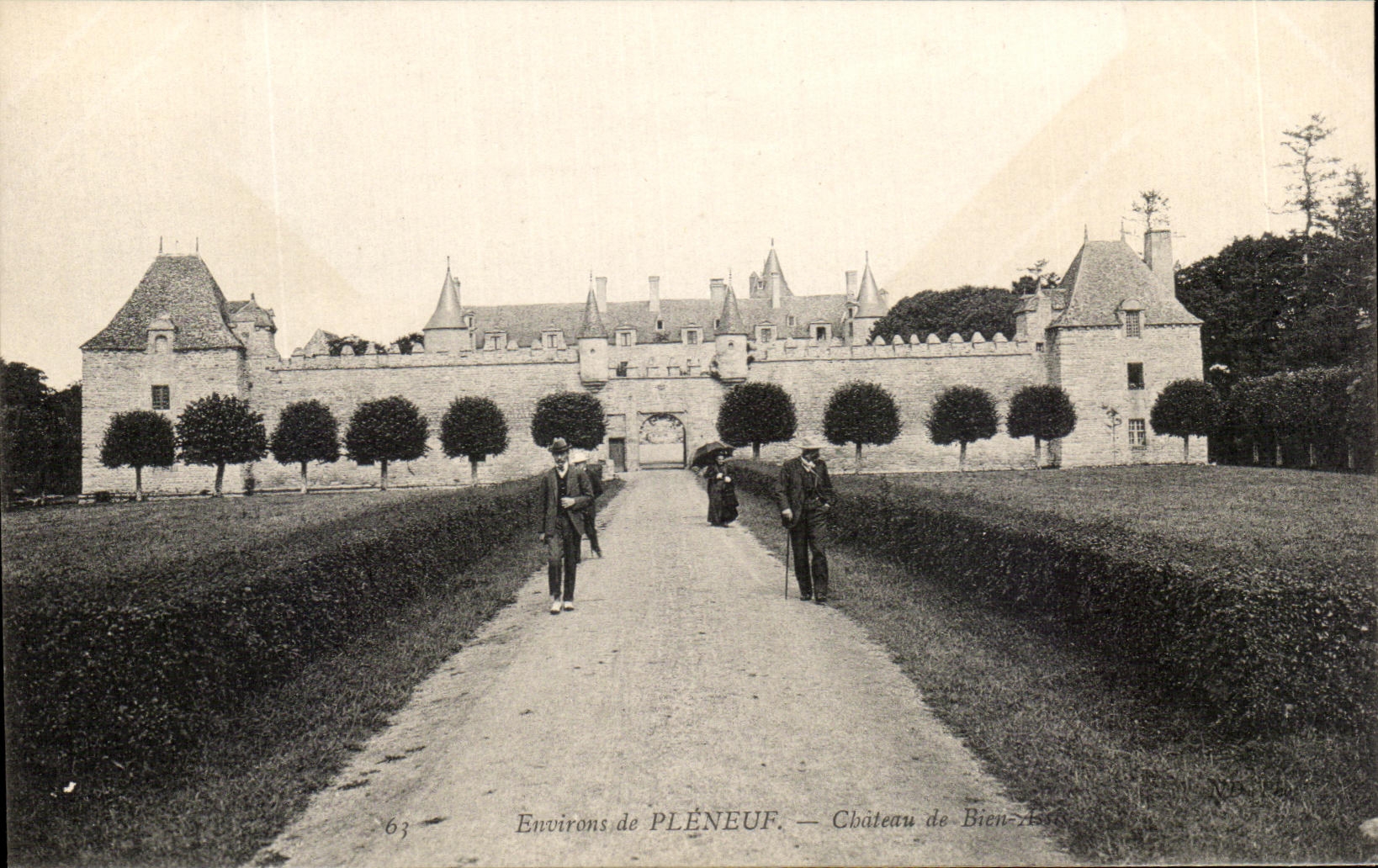 CPA Environs de Pleneuf Chateau de Bien Assis