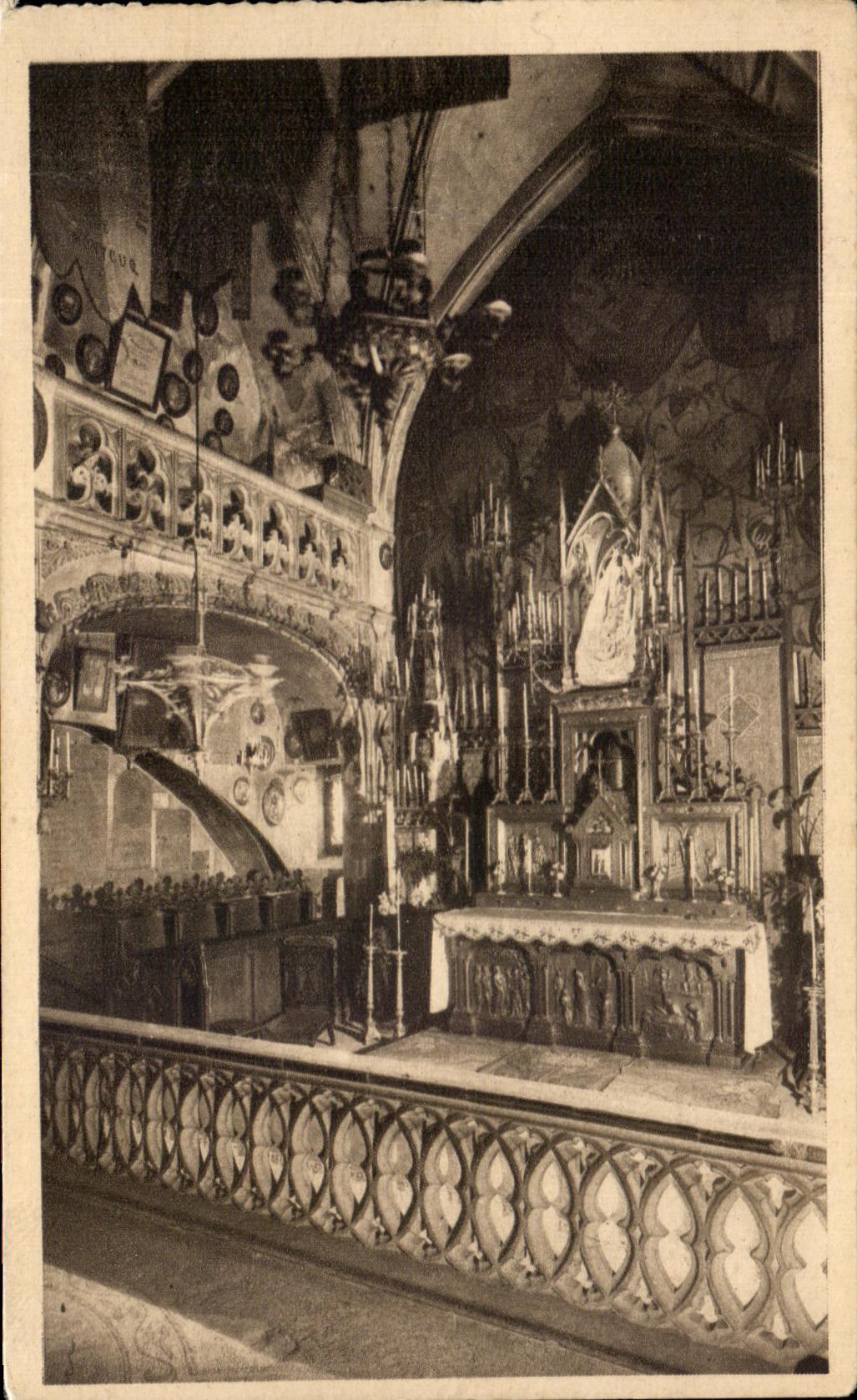 CPA Roc Amadour Interieur de la Chapelle Miraculeuse