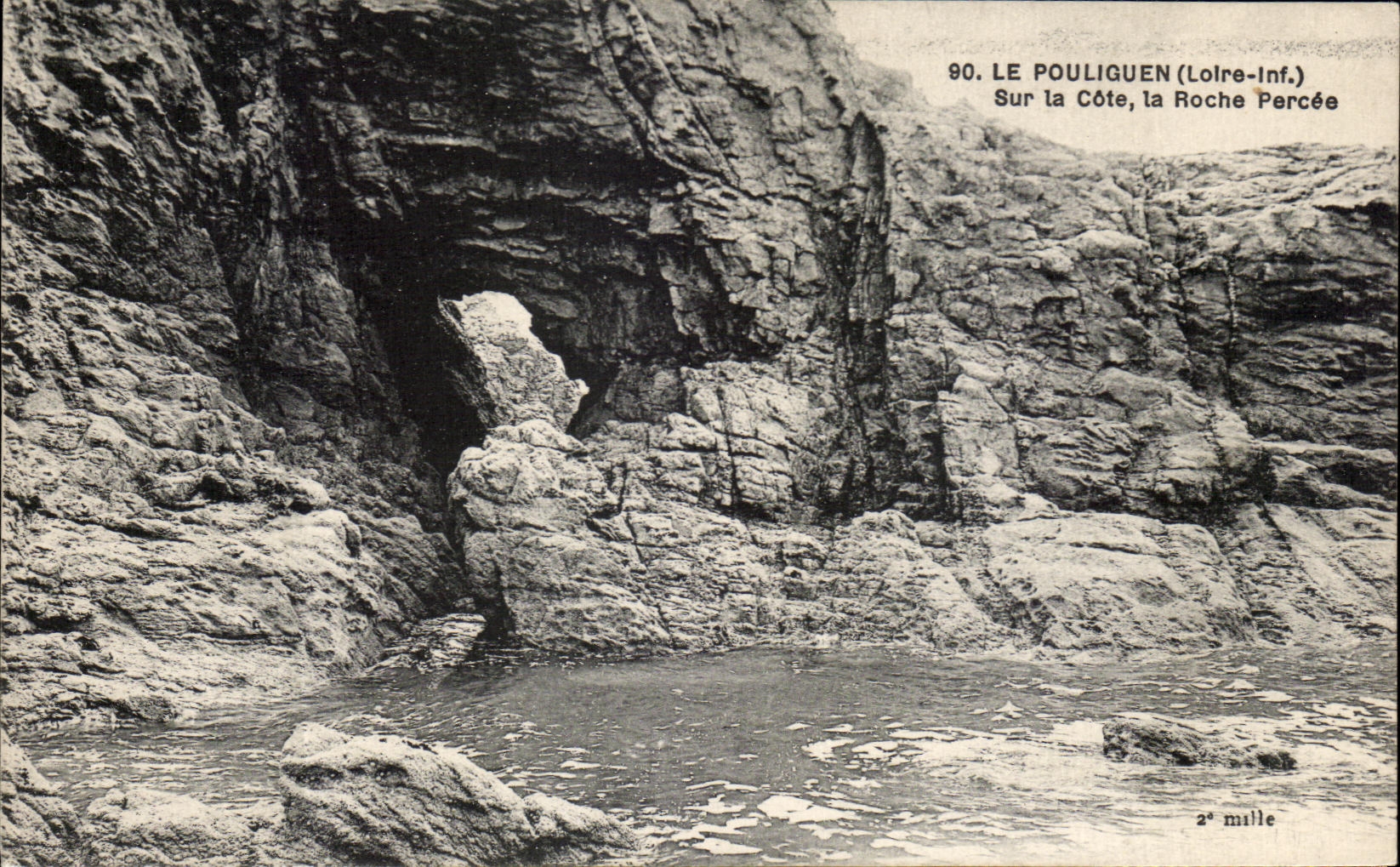 VINTAGE POSTCARD Pouliguen On the Dimension the Bored Rock