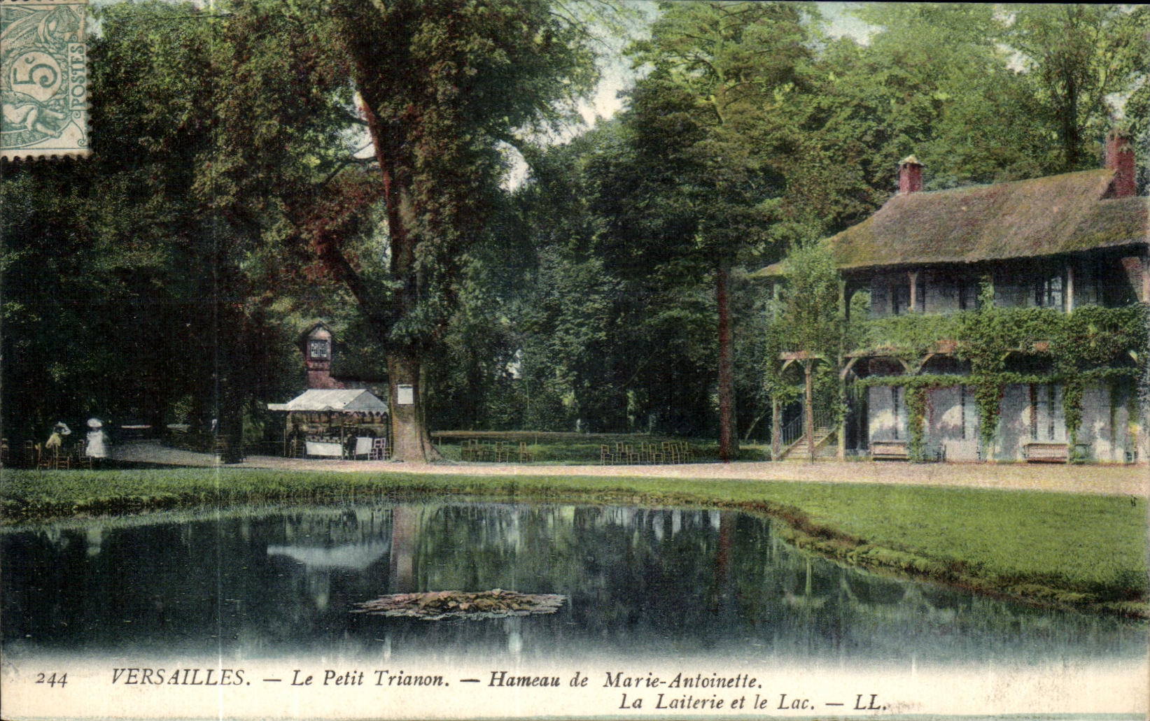 CPA Versailles Le Petit Trianon Hameau de Marie Antoinette