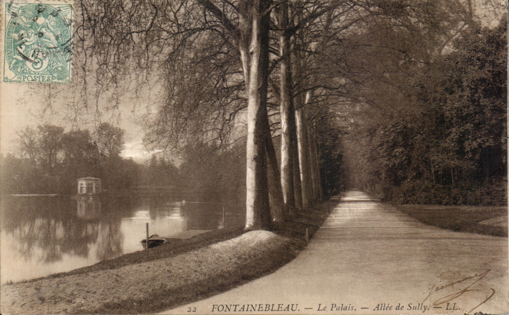 VINTAGE POSTCARD Fontainebleau the palate Gone of Sully