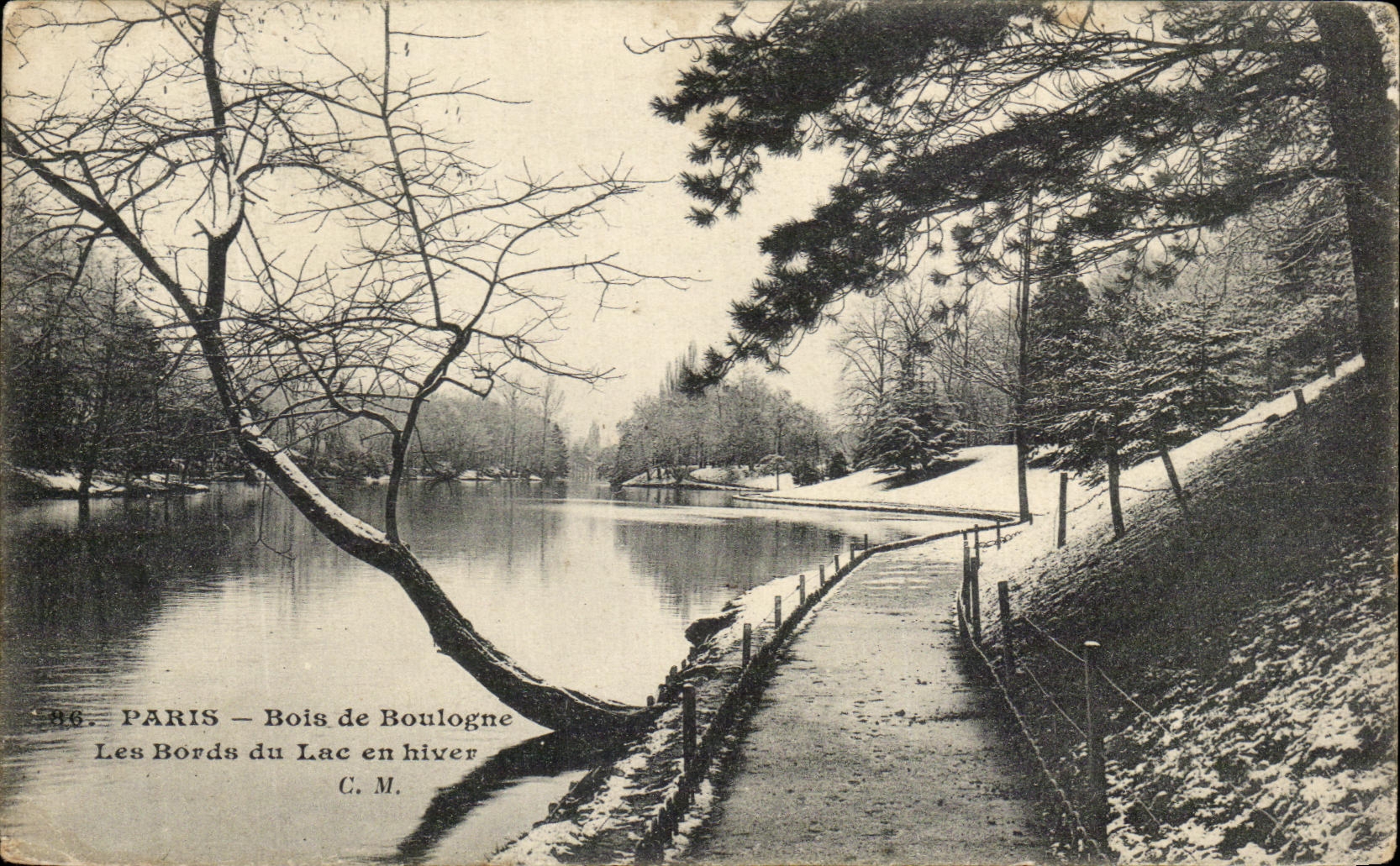 VINTAGE POSTCARD Paris Bois de Boulogne Edges of the Lake in Winter