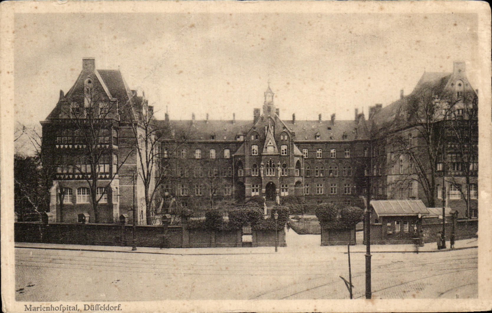 VINTAGE POSTCARD Marienhofpital Dusseldorf