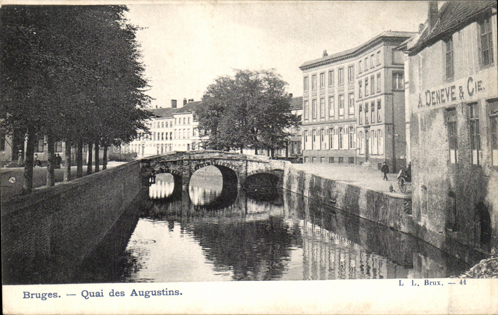 VINTAGE POSTCARD Bruges Quay of Augustins