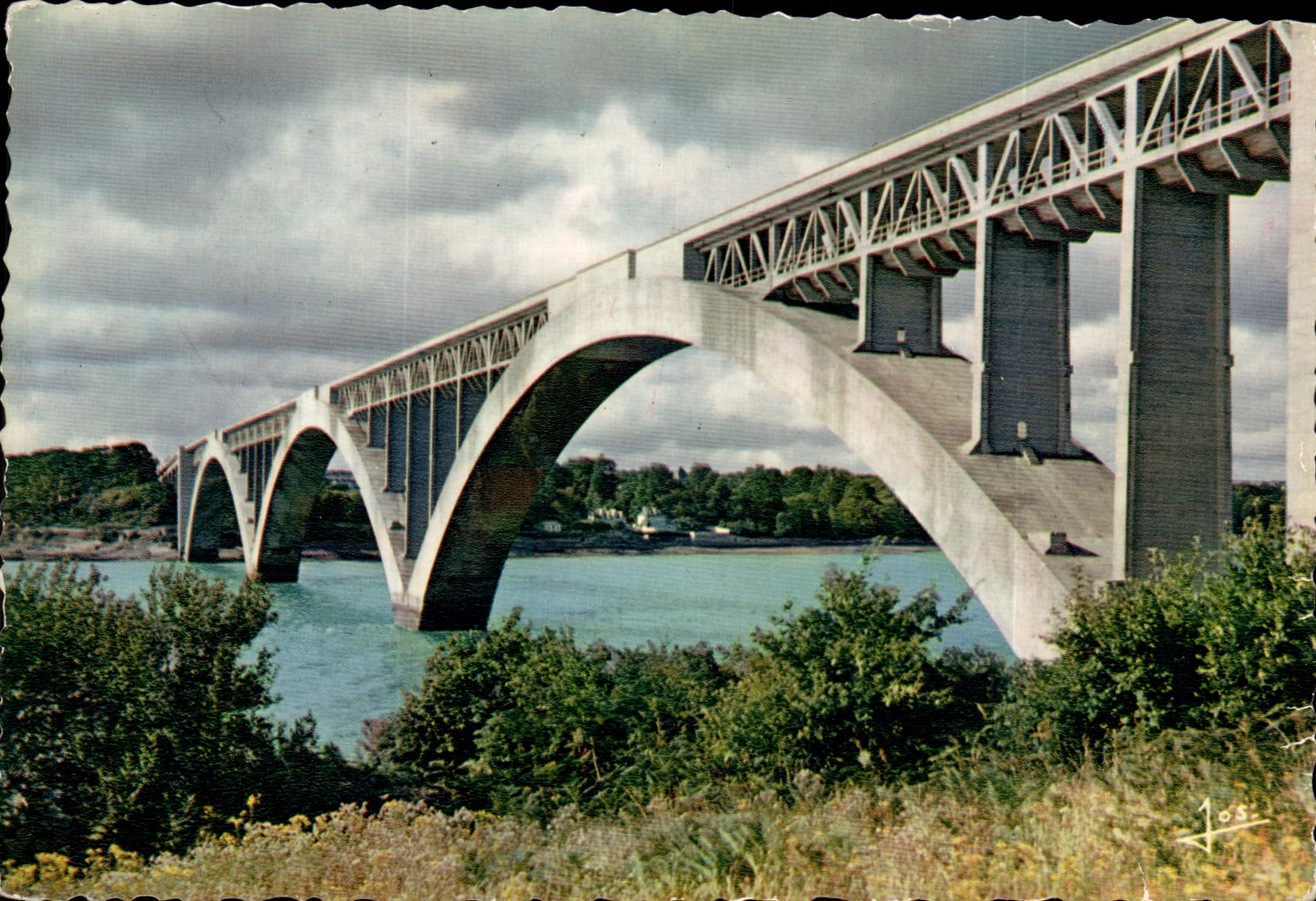 VINTAGE POSTCARD Bridge Albert Louis