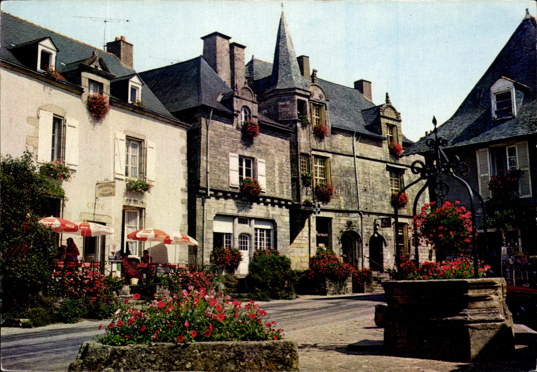 MODERN CARD Flowered Houses of Brittany