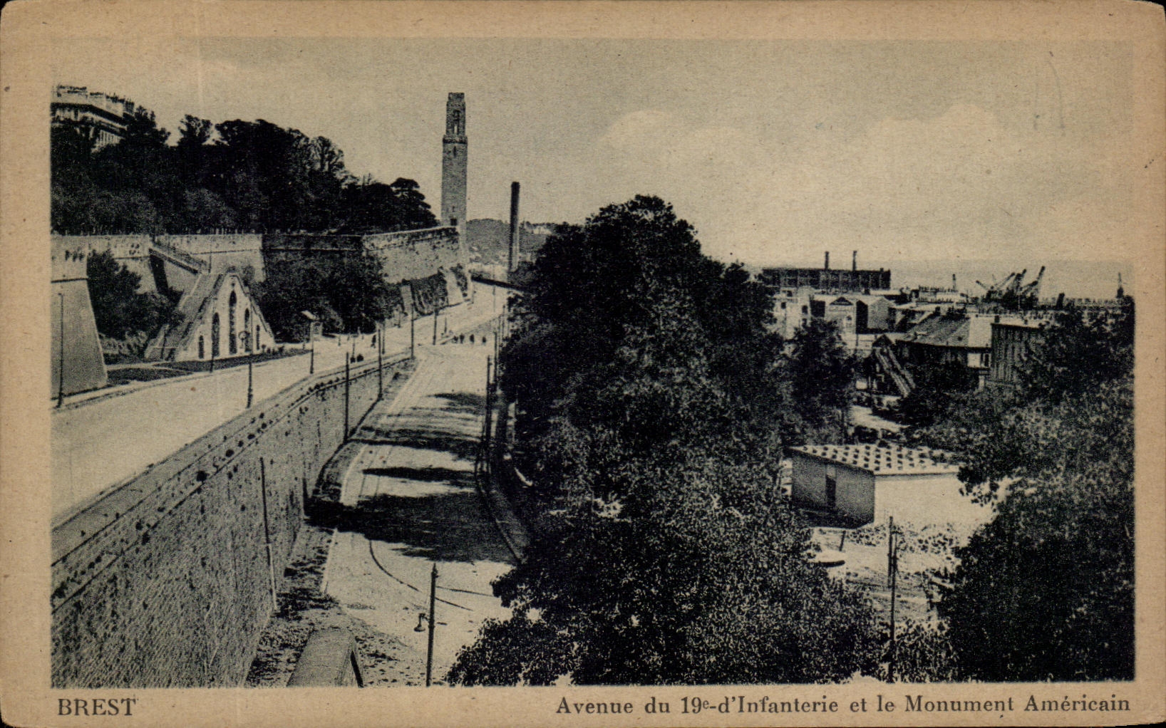 CPA Brest Avenue du 19eme d Infanterie et Le monument Americain 