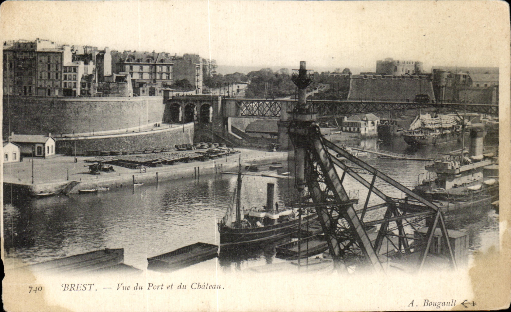 CPA Brest Vue De Port et Du Chateau 