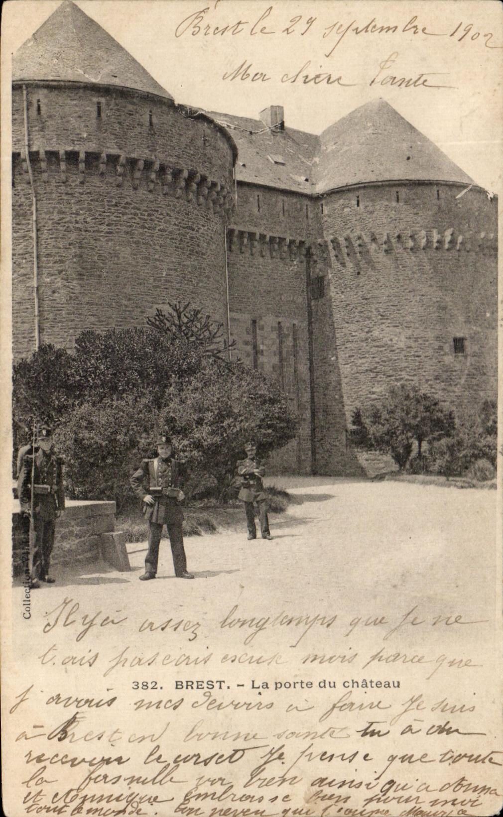 CPA Brest La Porte Du Chateau Militaria Soldats