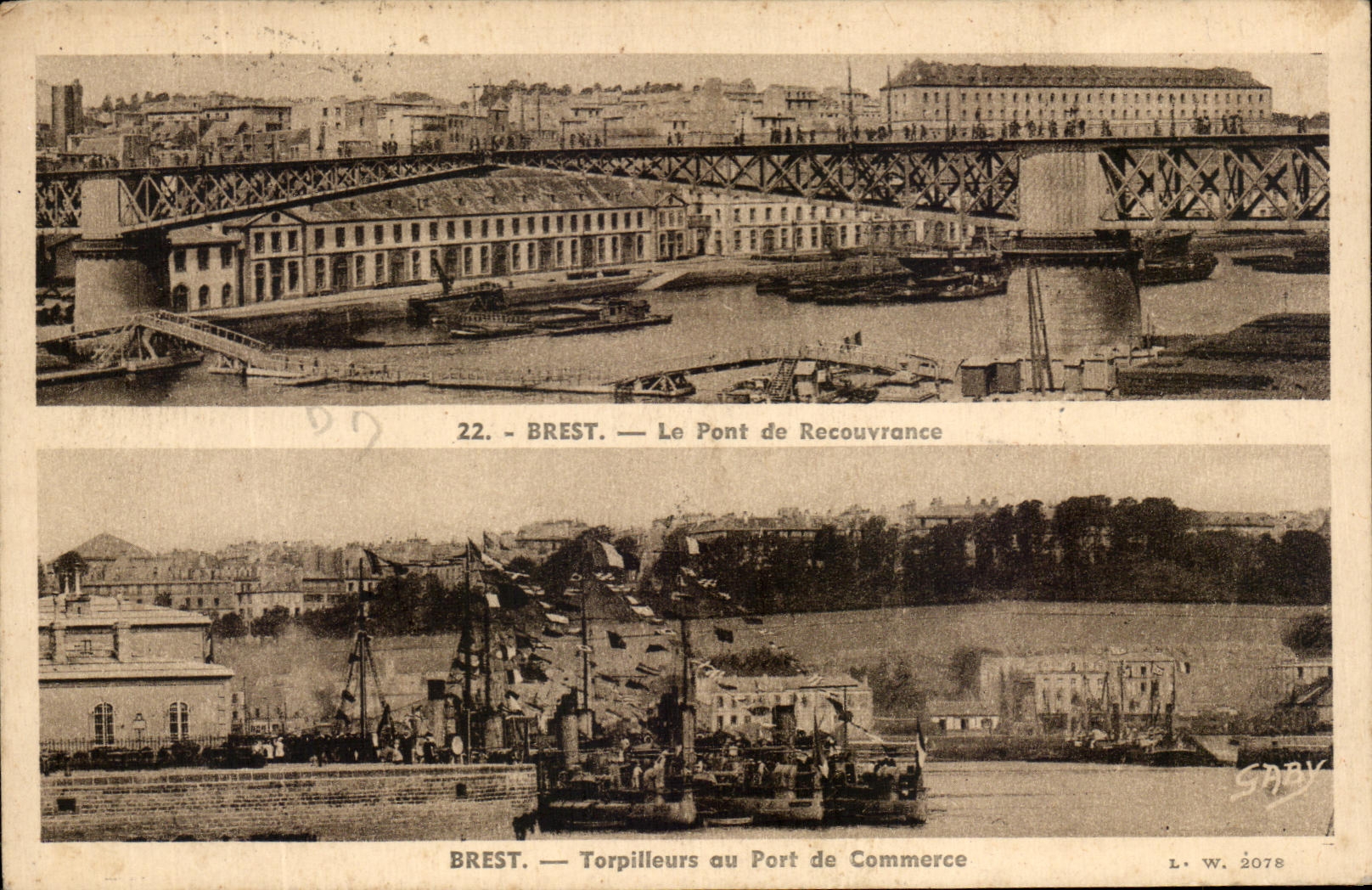 CPA Brest Torpilleurs au Port De Commerce Le pont de recouvrance