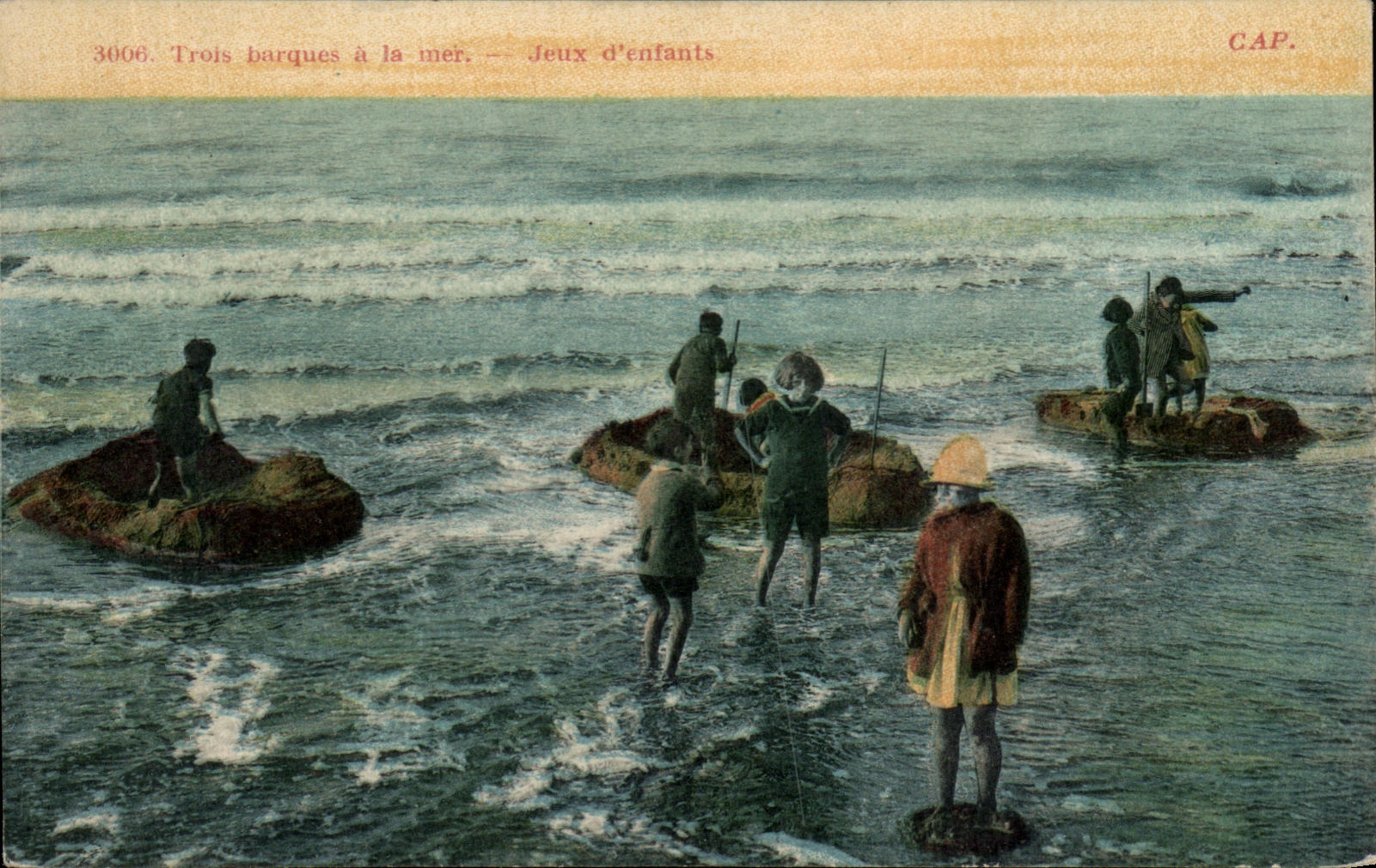 VINTAGE POSTCARD Three Boats With the sea Plays D Children