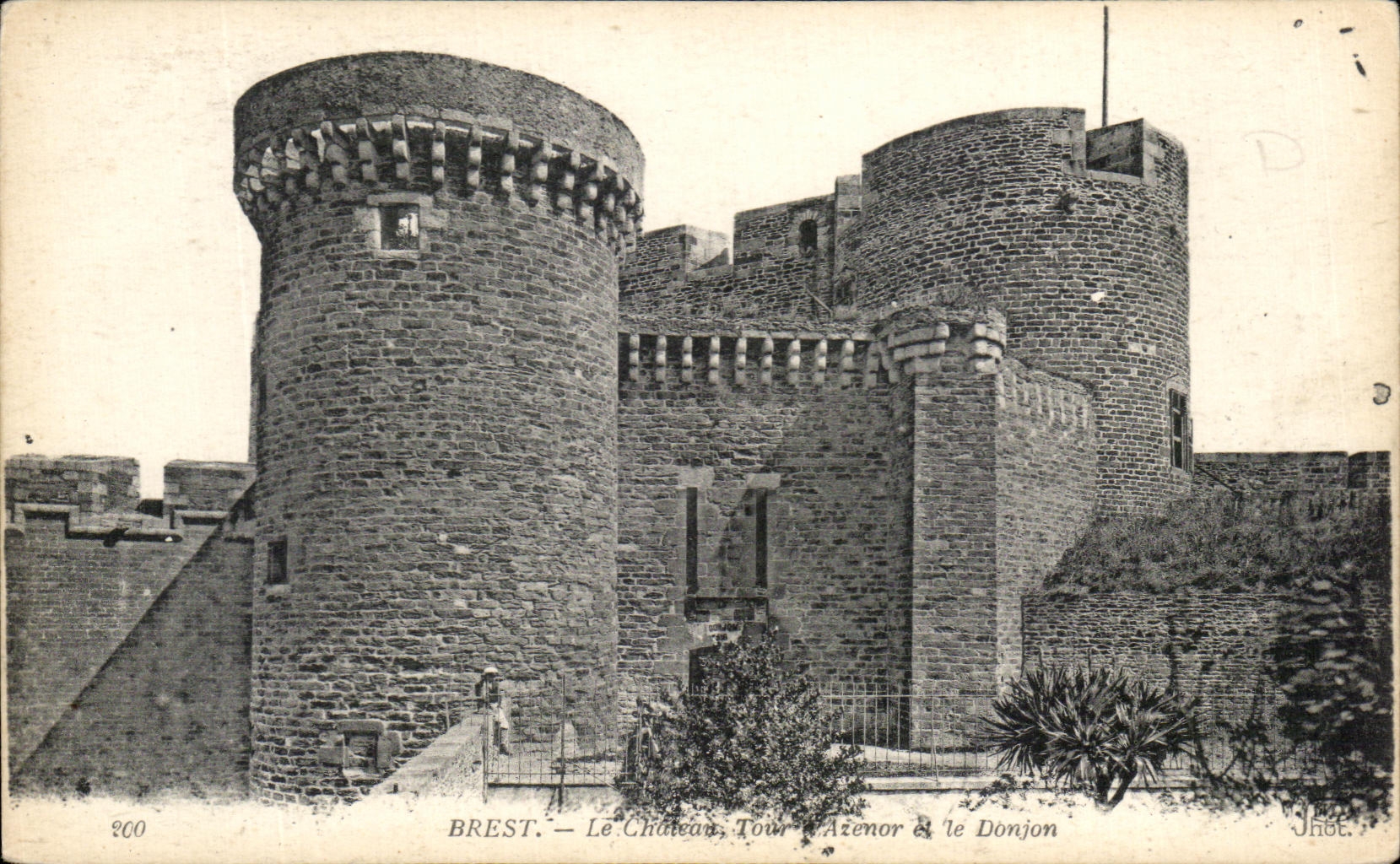 CPA Brest Le Chateau Tour Azenor Le Donjon 