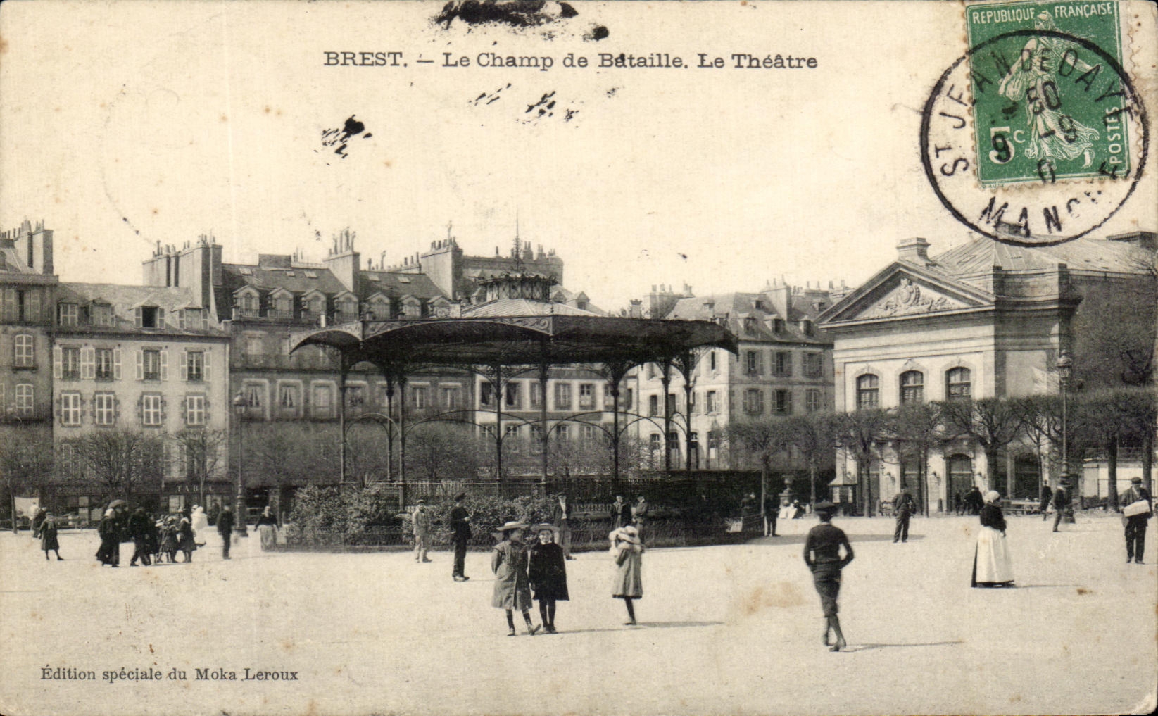 CPA Brest Le Champ de Bataille Le Theatre 