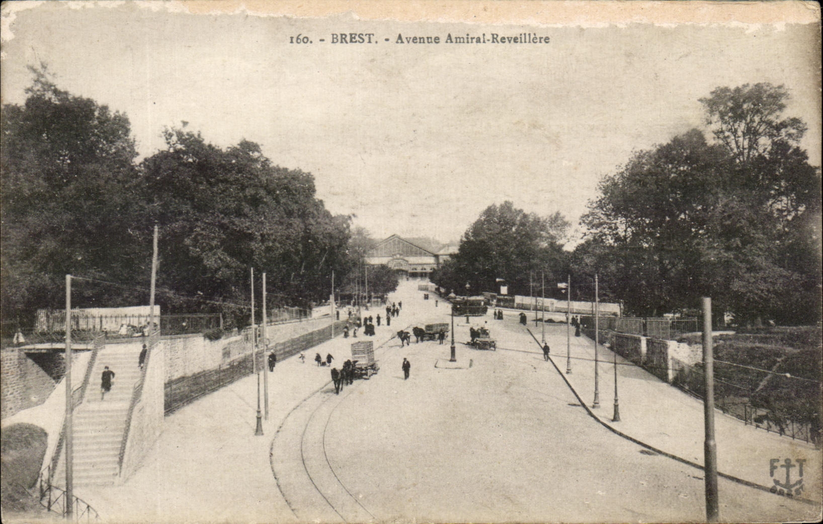 CPA Brest Avenue Amiral Reveillere 