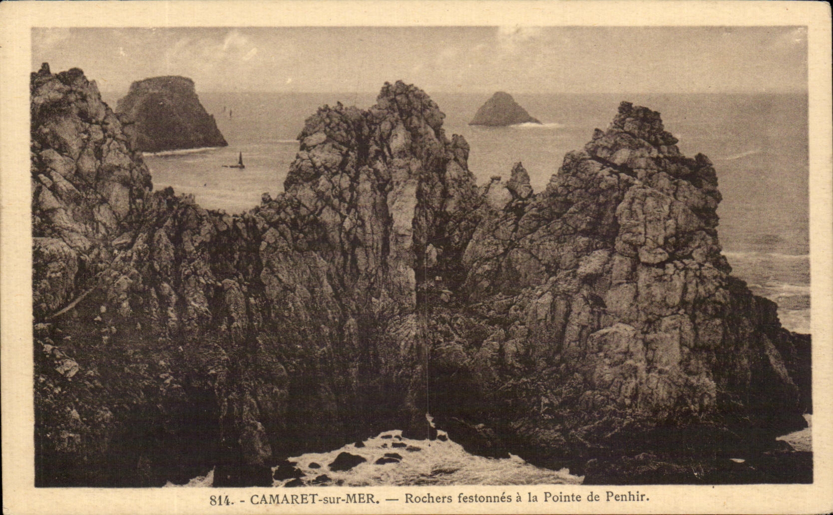 VINTAGE POSTCARD Camaret On Mer Rocks Scallop in Top of Penhir