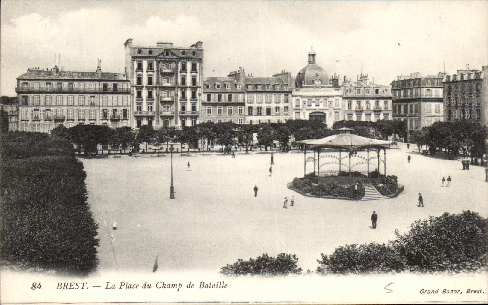 CPA Brest La Place du Champ de Bataille