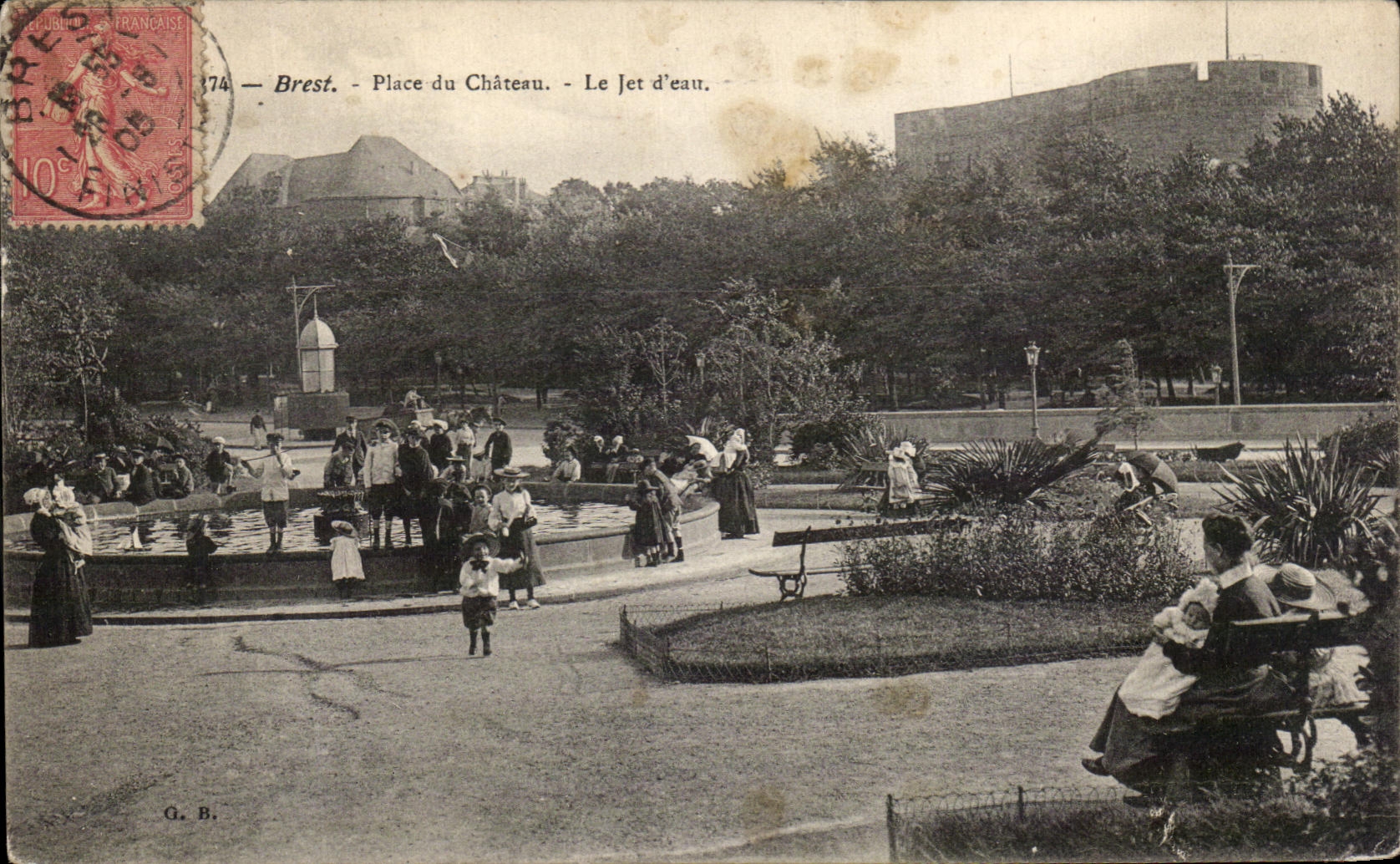CPA Brest Place De Chateau Le Jet D Eau Enfants Nourrice