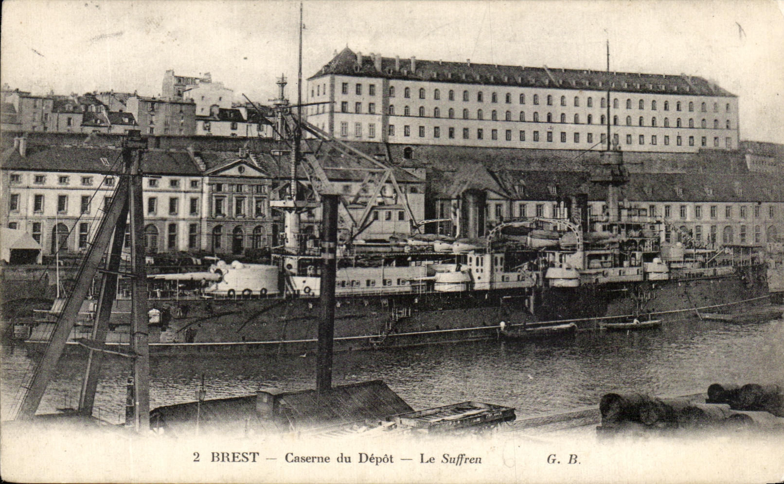 CPA Brest Caserne du Depot Le Suffren Bateau