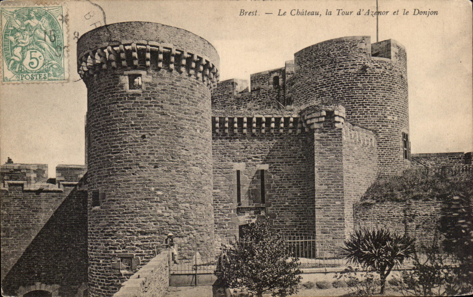 CPA Brest Le Chateau La Tour D Azenor et le Donjon 
