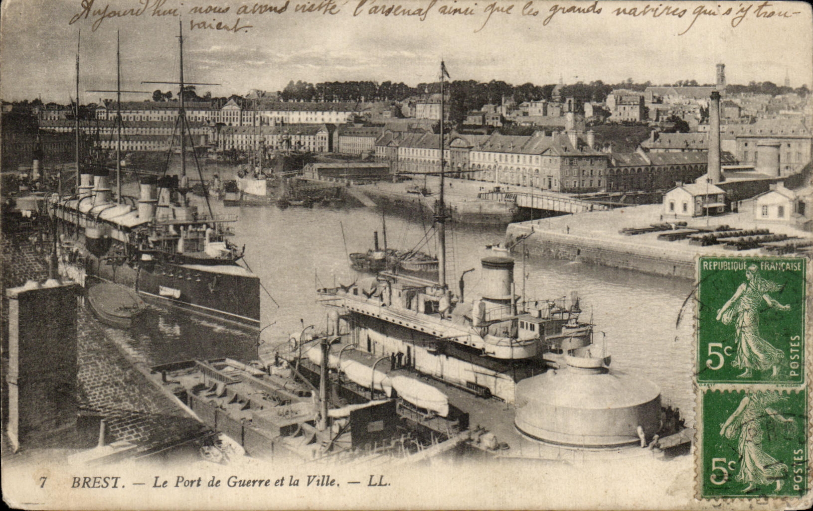 CPA Brest Le Port De Guerre de Ville Bateaux