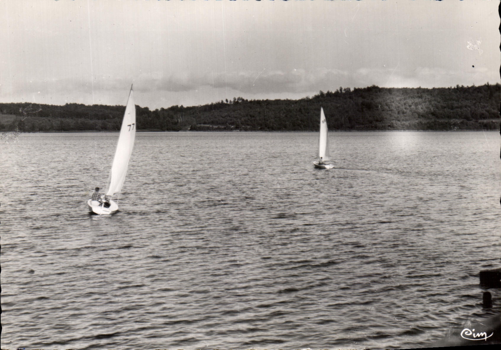 VINTAGE POSTCARD L Auvergne Castle of Murols